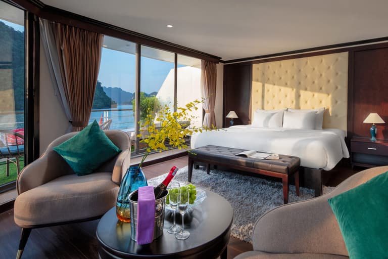 Mon Cheri Cruise cabin