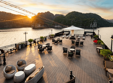 Rita Cruise outdoor restaurant