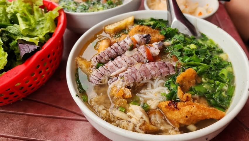 Learn about mantis shrimp noodle soup dishes