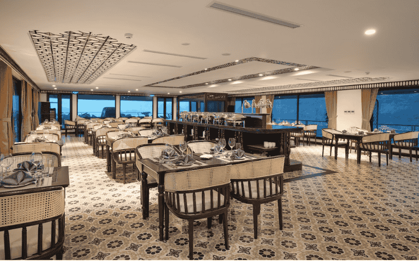 Venus Cruise restaurant