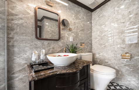 Athena Royal Cruise - bathroom