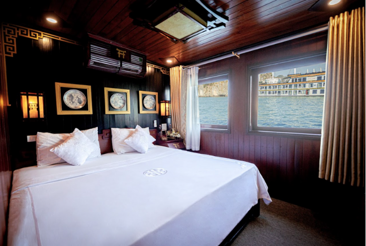 Dragon’s Pearl Junk cabins